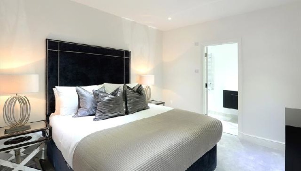 3 bedroom Flat to let in Kensington,London - Image 3