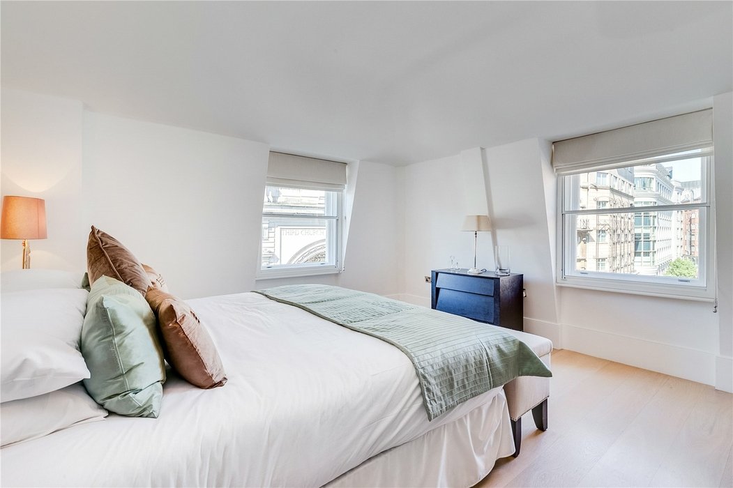 2 bedroom Flat new instruction in Mayfair,London - Image 3