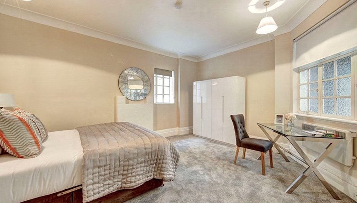 2 bedroom Property to let in St Johns Wood,London - Image 5
