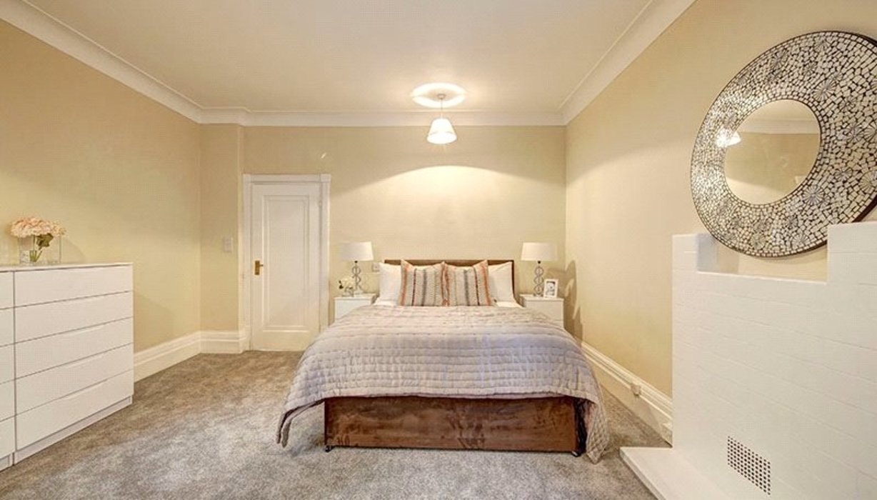 2 bedroom Property to let in St Johns Wood,London - Image 6