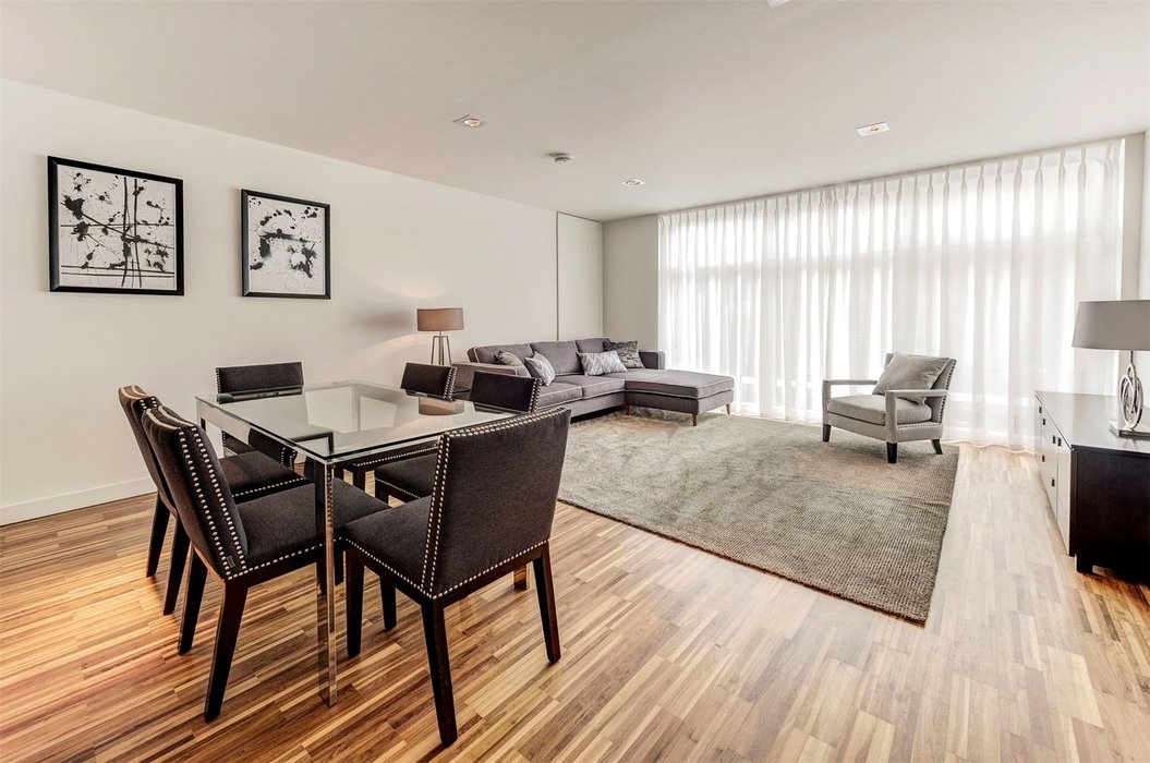 2 bedroom Flat to let in Chelsea,London - Image 1