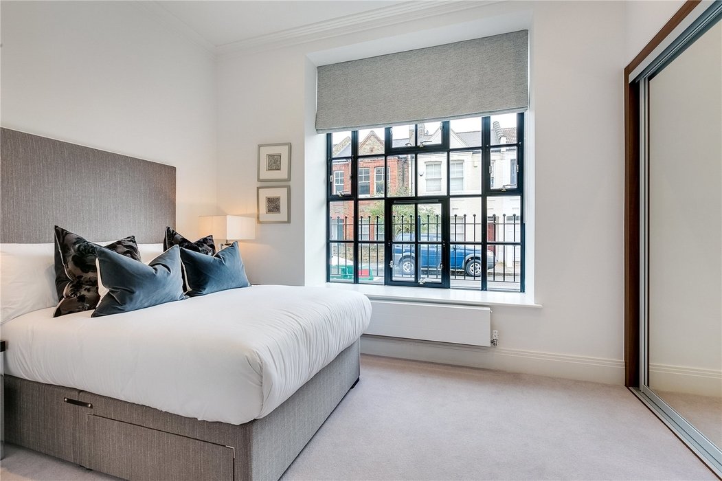 1 bedroom Flat new instruction in London - Image 9