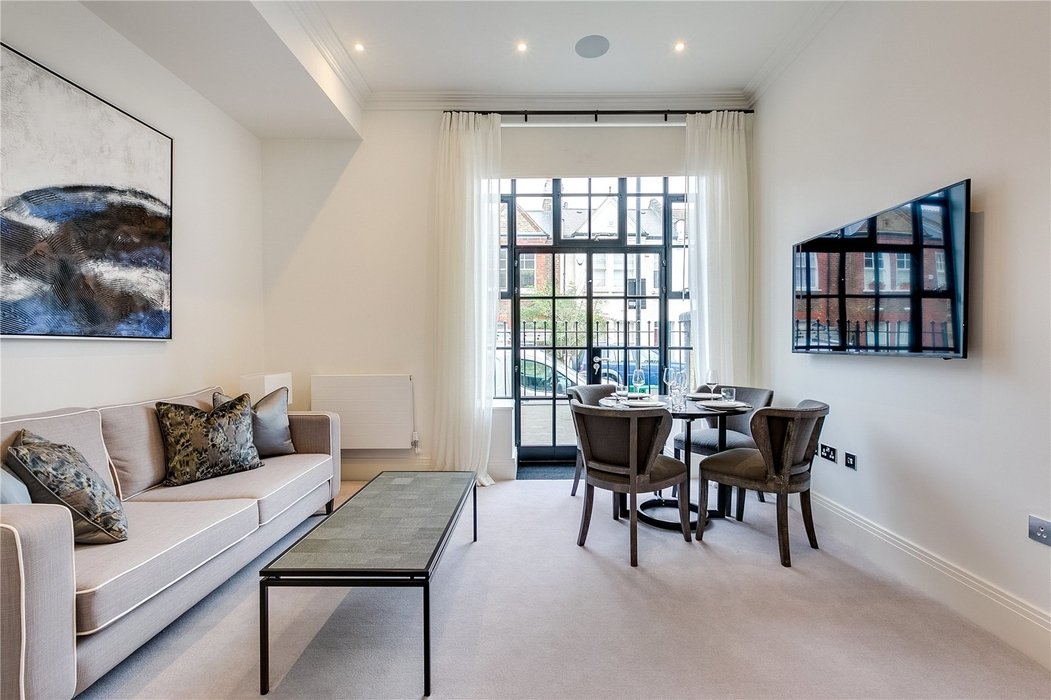 1 bedroom Flat new instruction in London - Image 5