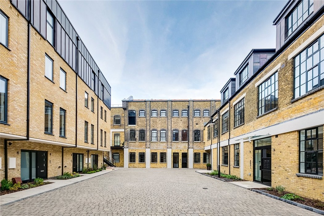 1 bedroom Flat new instruction in London - Image 12