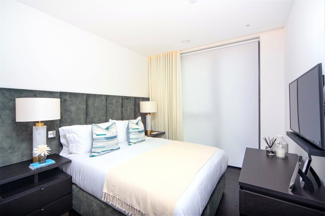 2 bedroom Flat new instruction in London - Image 6