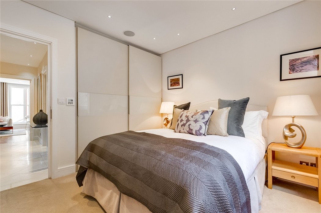 1 bedroom Flat let in Mayfair,London - Image 6