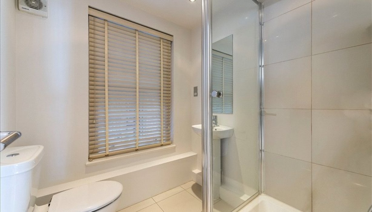 2 bedroom Flat new instruction in Chelsea,London - Image 6