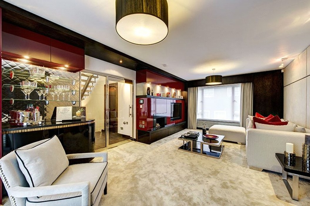3 bedroom House to let in Mayfair,London - Image 2