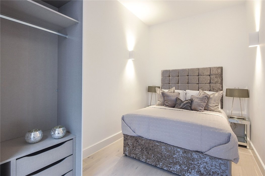 1 bedroom Flat under offer in Mayfair,London - Image 5