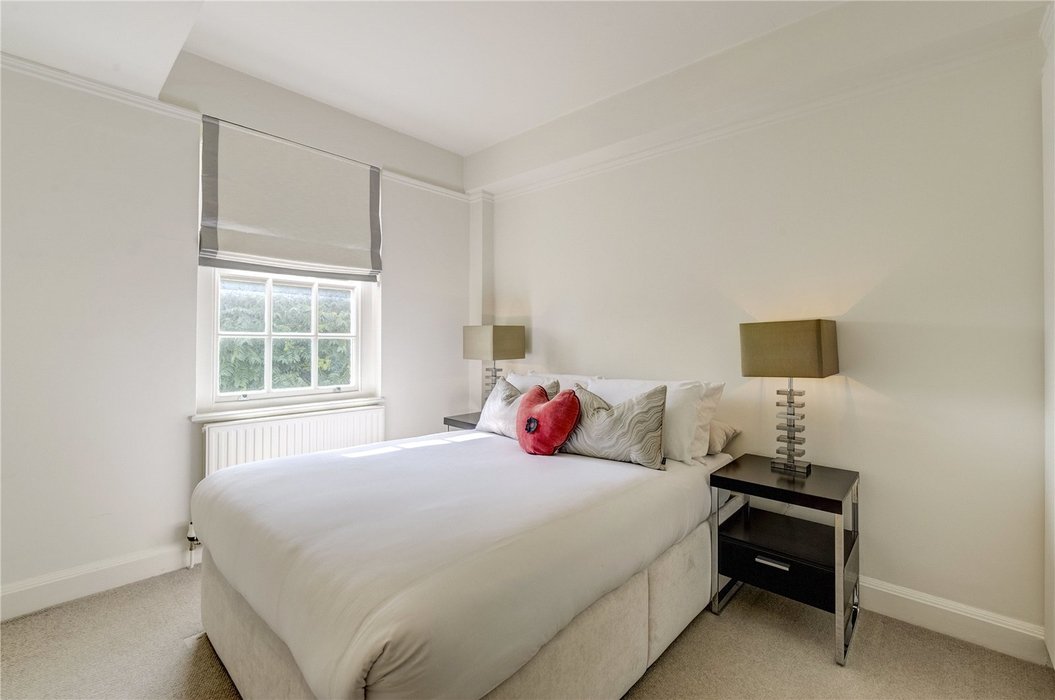2 bedroom Flat new instruction in London - Image 5