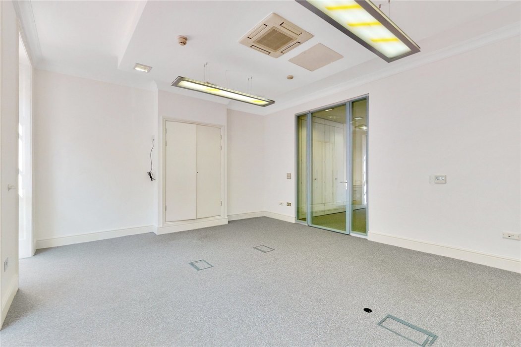  Property to let in Mayfair,London - Image 7