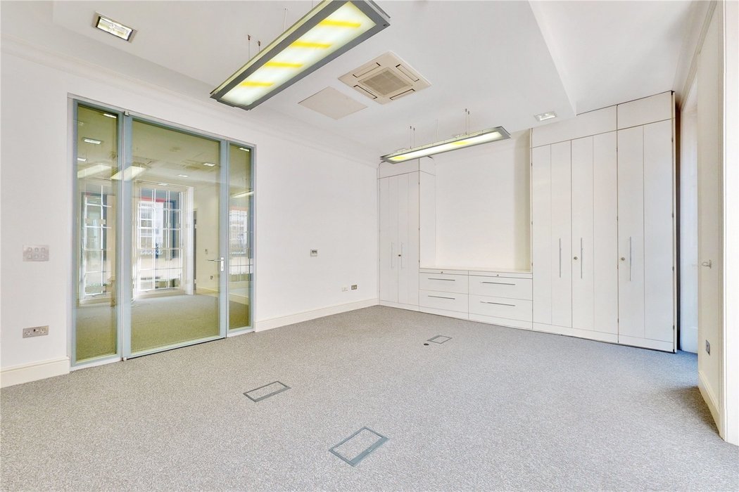  Property to let in Mayfair,London - Image 6