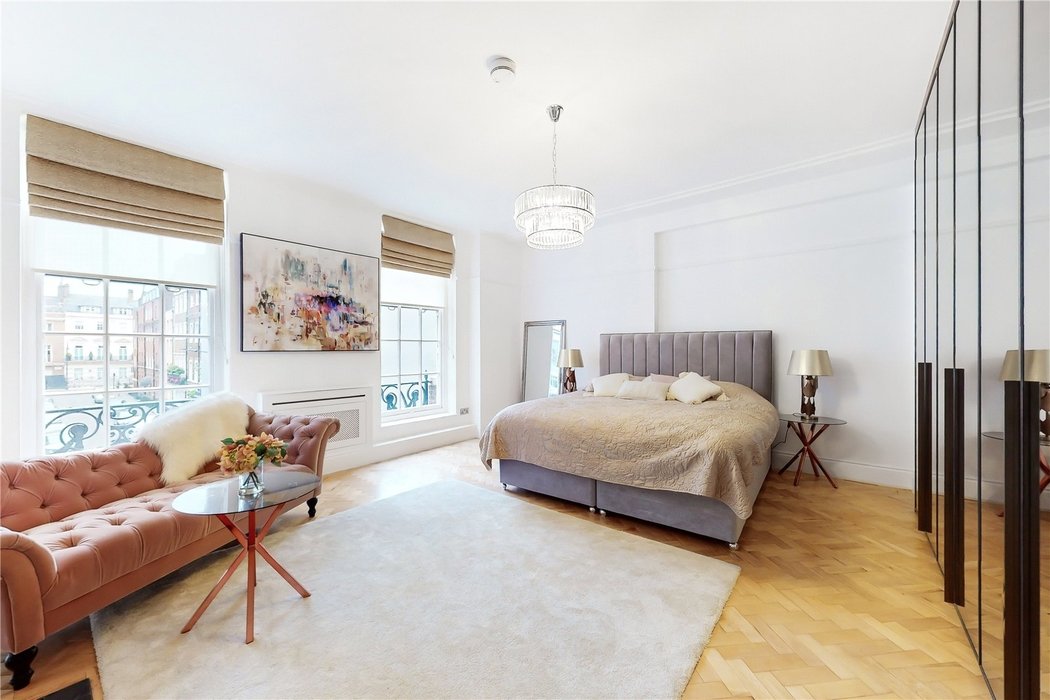 3 bedroom Flat to let in Mayfair,London - Image 9