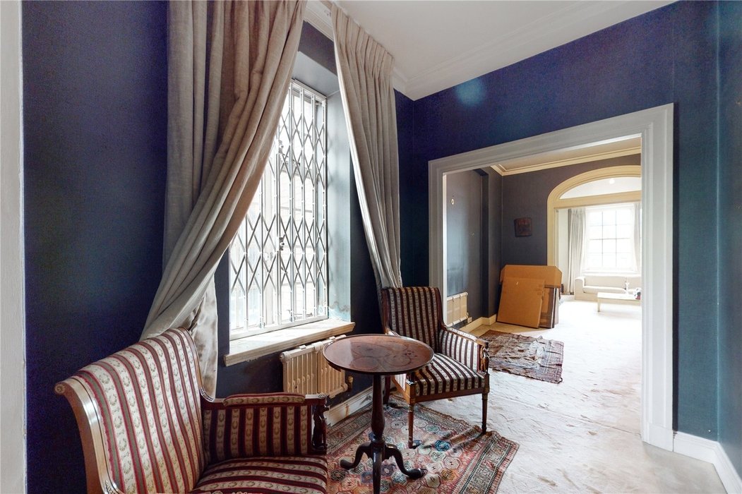 2 bedroom Flat sold in Mayfair,London - Image 5