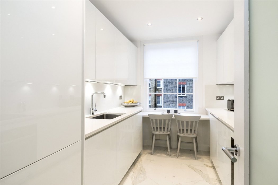 2 bedroom Flat new instruction in Mayfair,London - Image 13
