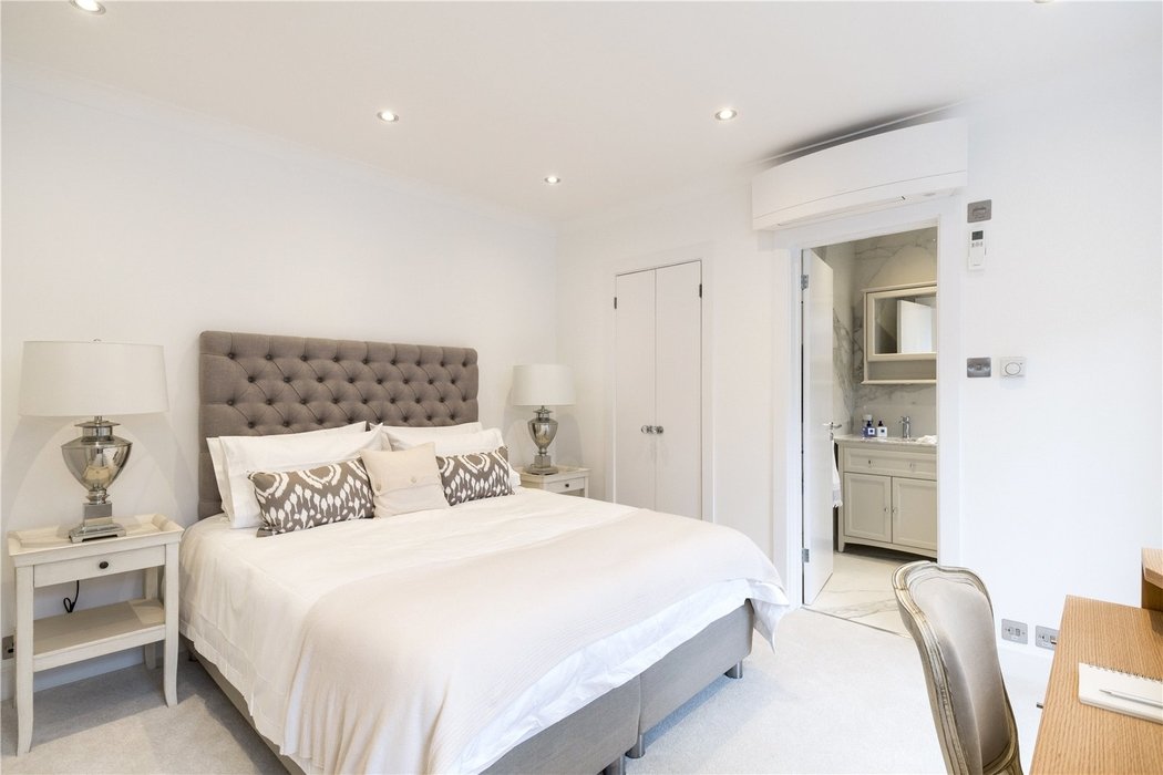 2 bedroom Flat new instruction in Mayfair,London - Image 18