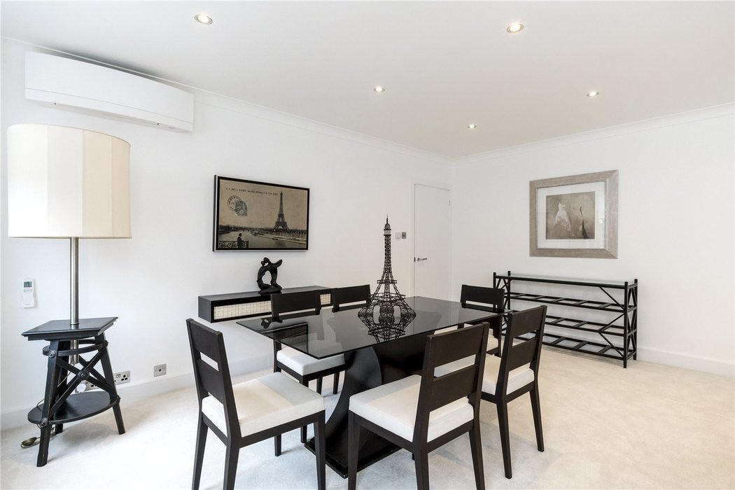 2 bedroom Flat new instruction in Mayfair,London - Image 10