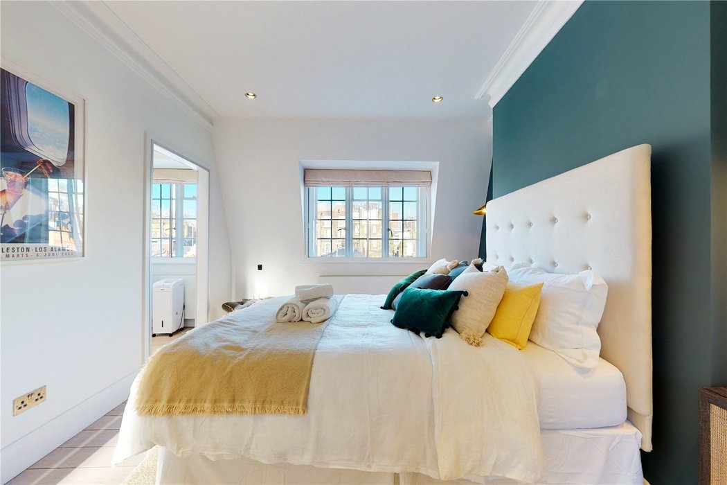 2 bedroom Flat let in Mayfair,London - Image 9