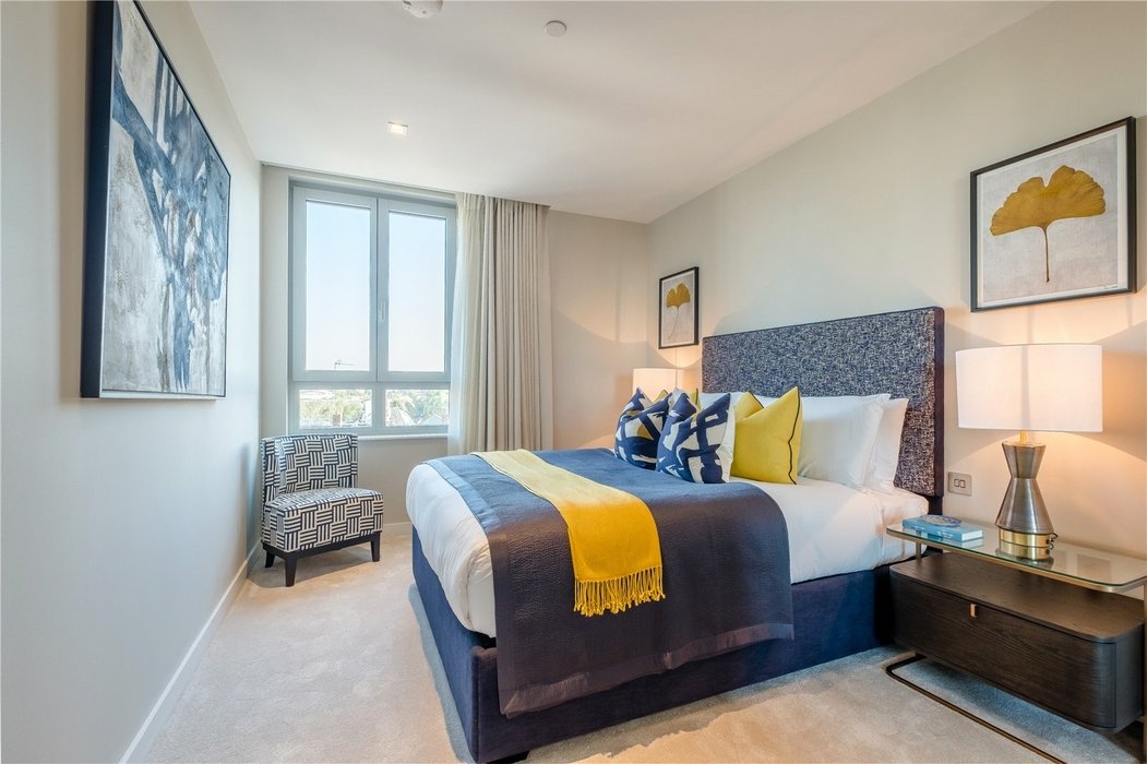 2 bedroom Flat for sale in West End Gate,London - Image 13