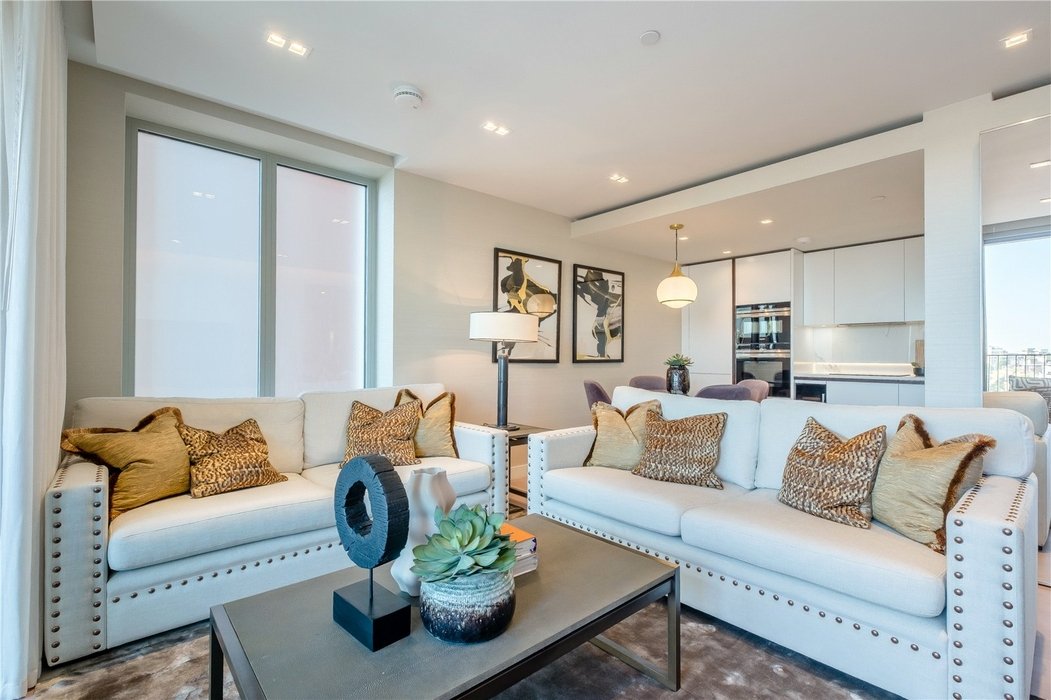 2 bedroom Flat for sale in West End Gate,London - Image 3