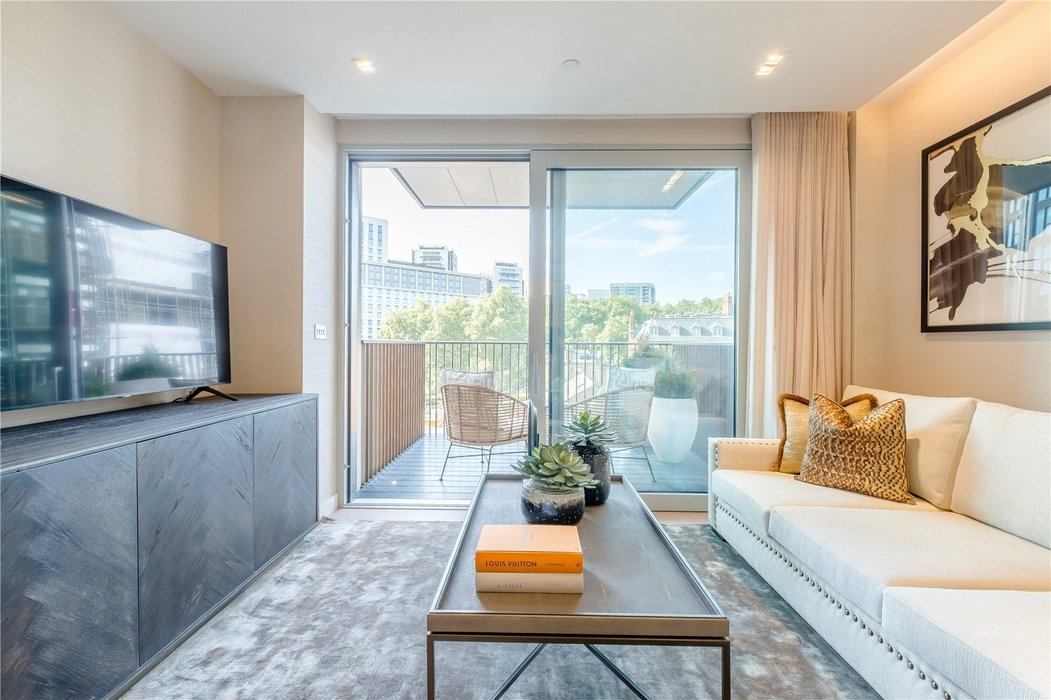 1 bedroom Flat for sale in West End Gate,London - Image 3