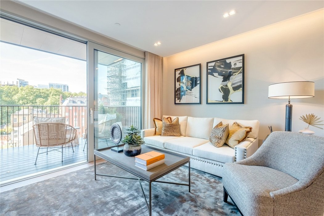 1 bedroom Flat for sale in West End Gate,London - Image 2