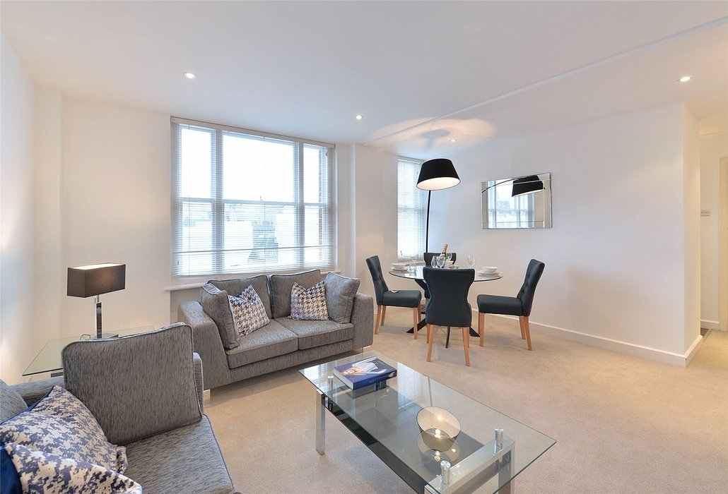 2 bedroom Flat new instruction in Mayfair,London - Image 2