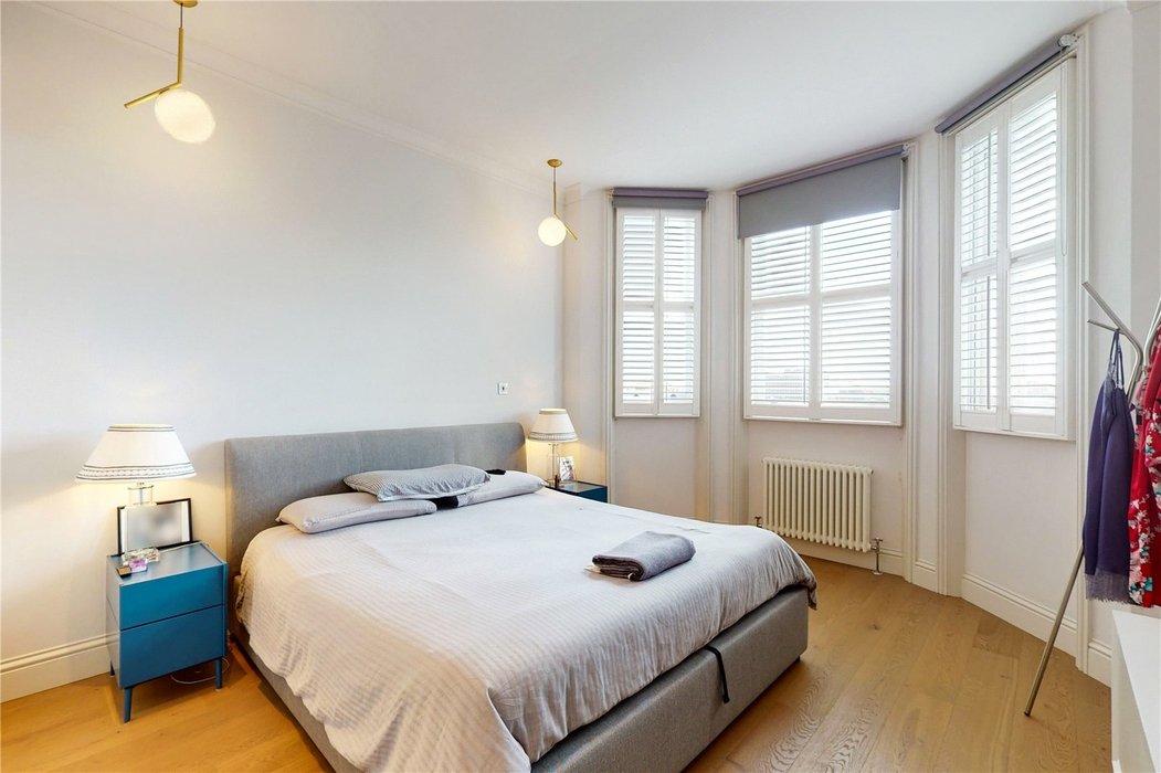 2 bedroom Flat for sale in Earls Court,London - Image 7