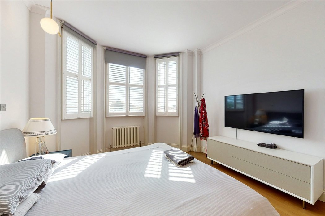 2 bedroom Flat for sale in Earls Court,London - Image 8
