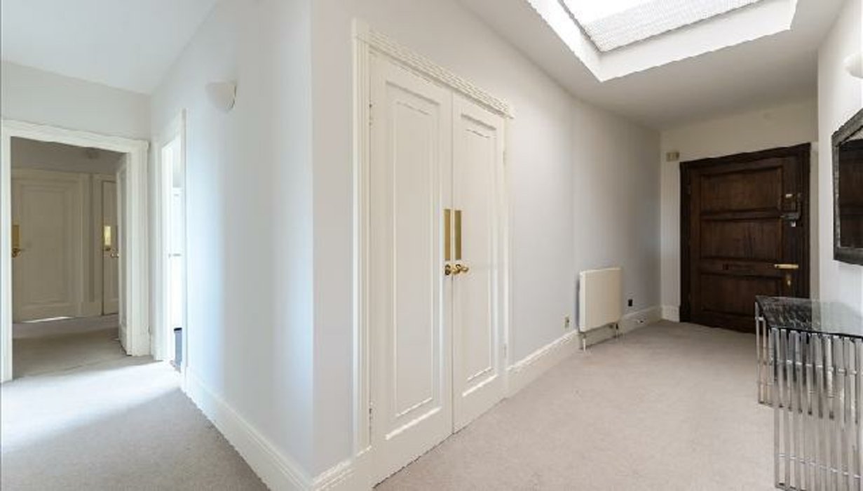 4 bedroom Flat to let in St Johns Wood,London - Image 5