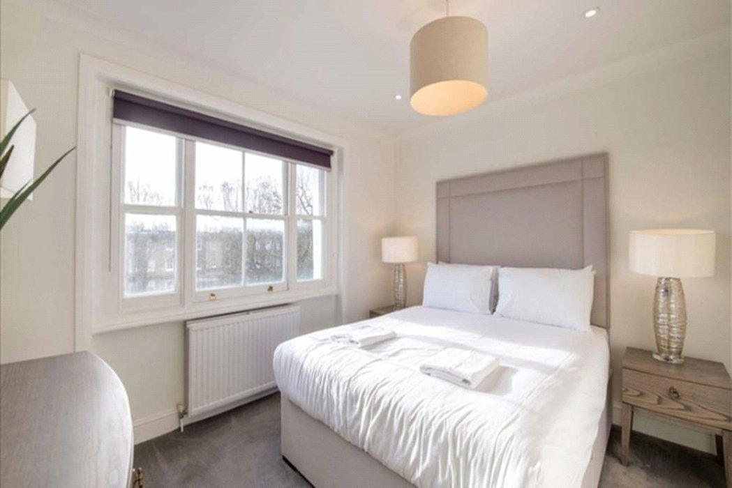 2 bedroom Flat to let in Kensington - Image 3