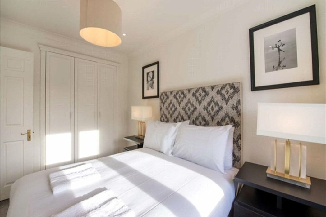 2 bedroom Flat to let in Kensington - Image 6