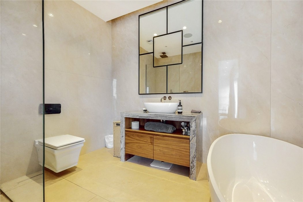 2 bedroom Flat for sale in Victoria,London - Image 10