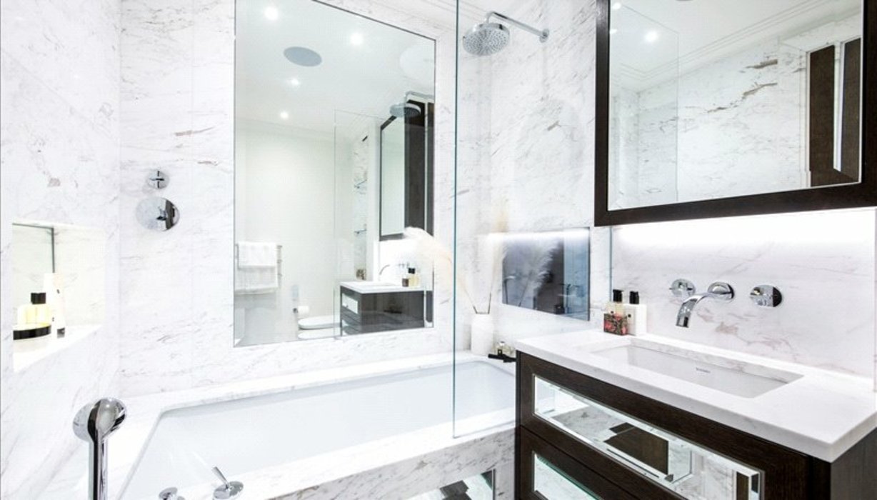 2 bedroom Flat to let in Kensington,London - Image 7