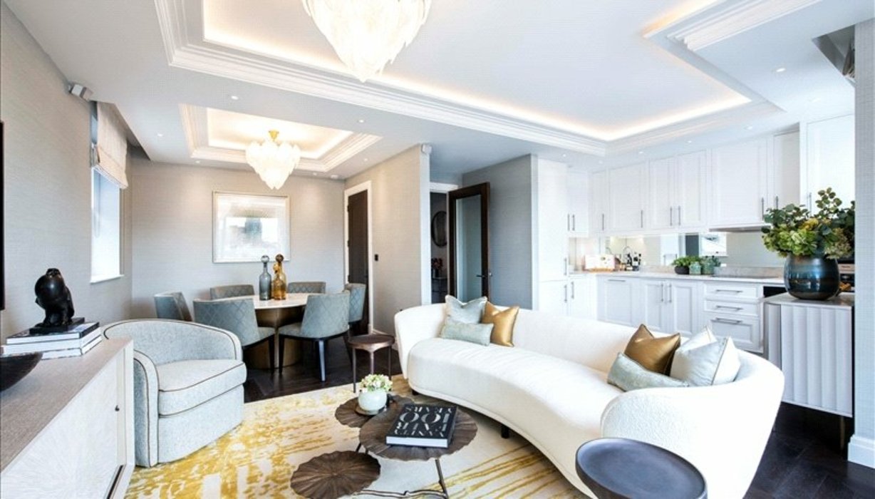 2 bedroom Flat to let in Kensington,London - Image 1