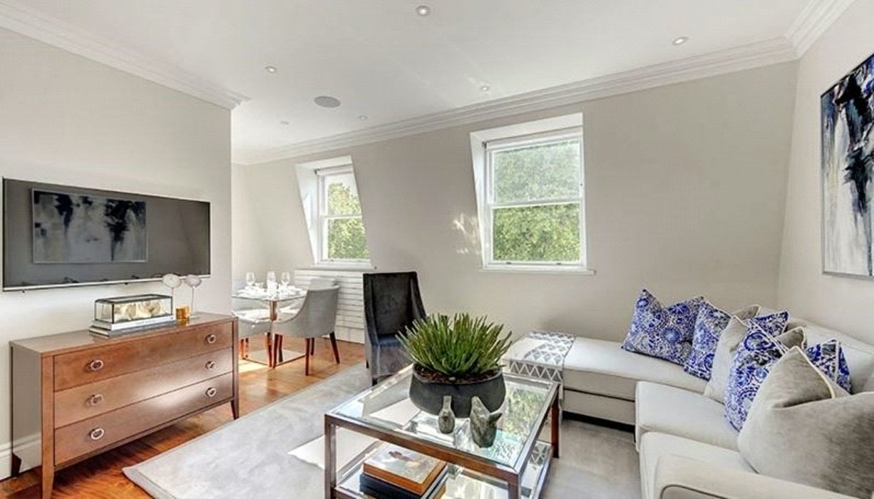 2 bedroom Flat to let in Bayswater,London - Image 1