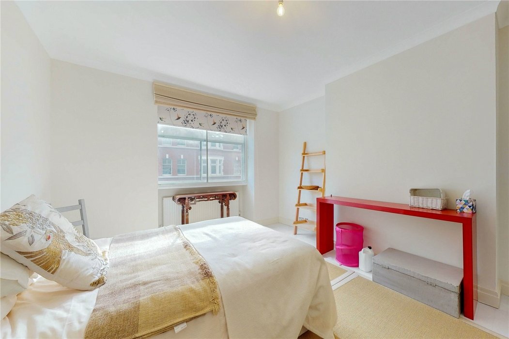 2 bedroom Flat sold in Marylebone - Image 3