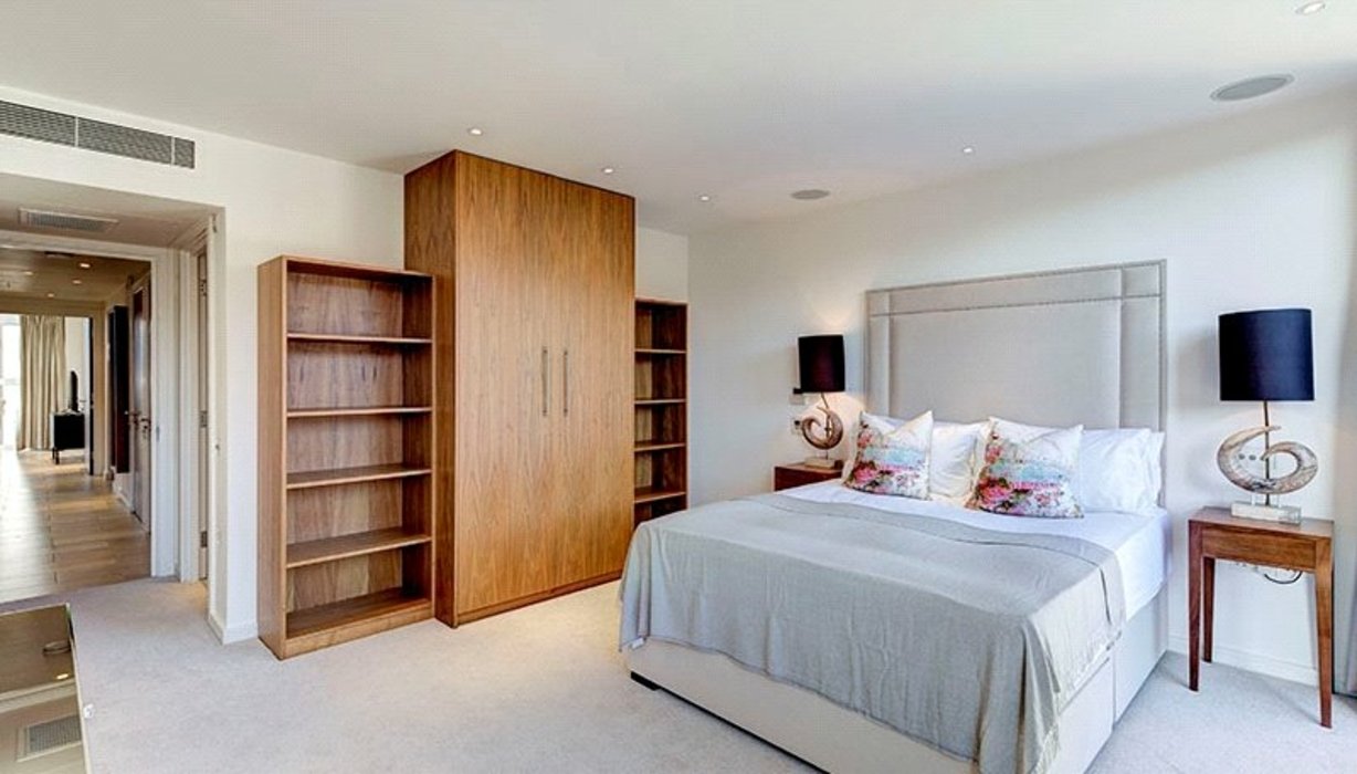 2 bedroom Flat new instruction in Kensington,London - Image 6