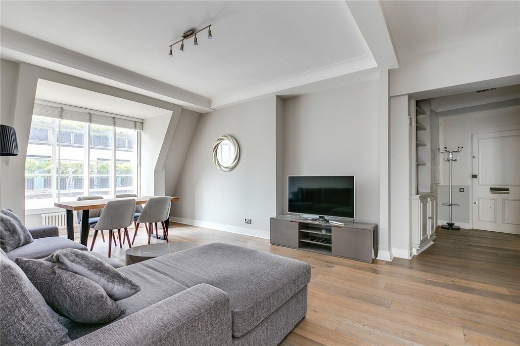 2 bedroom Flat for sale in Knightsbridge,London - Image 3