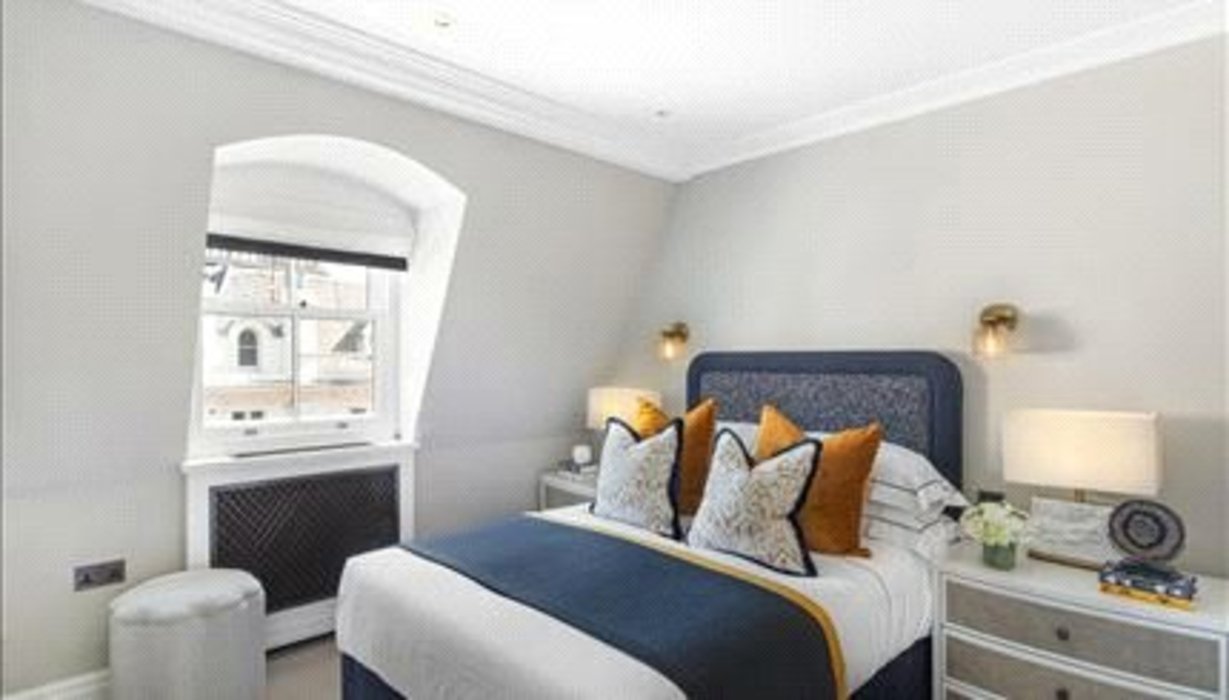 3 bedroom Property to let in London - Image 3
