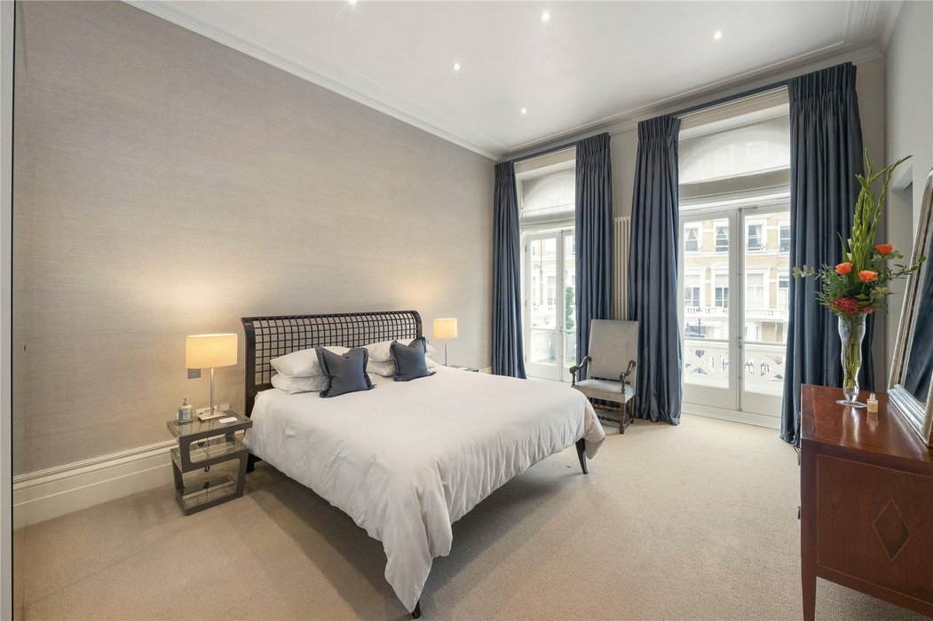 2 bedroom Flat for sale in South Kensington,London - Image 5