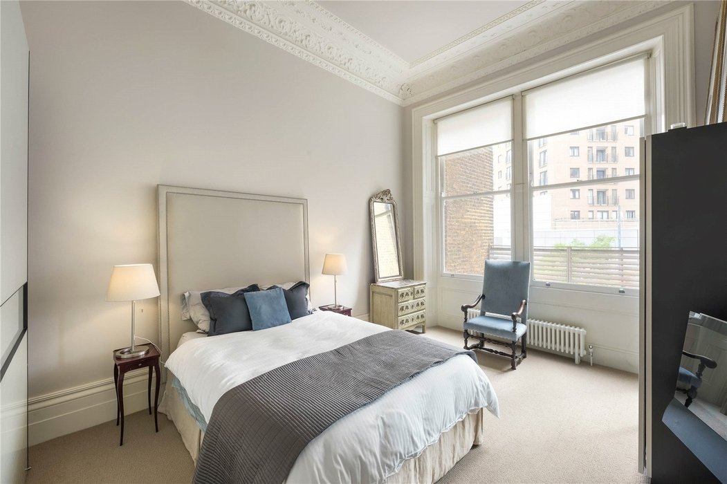 2 bedroom Flat for sale in South Kensington,London - Image 6
