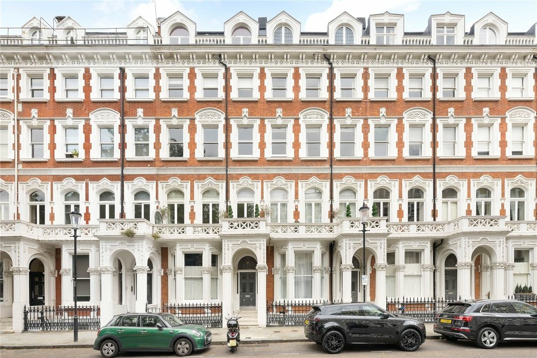 2 bedroom Flat for sale in South Kensington,London - Image 9
