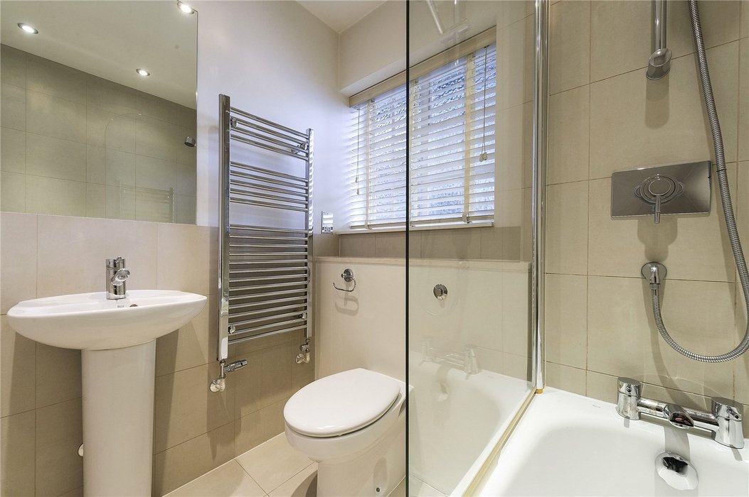 2 bedroom Property new instruction in Chelsea,London - Image 7