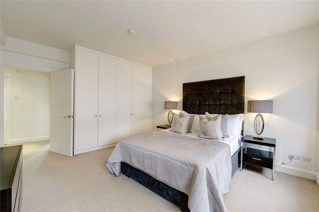 2 bedroom Property new instruction in Chelsea,London - Image 8