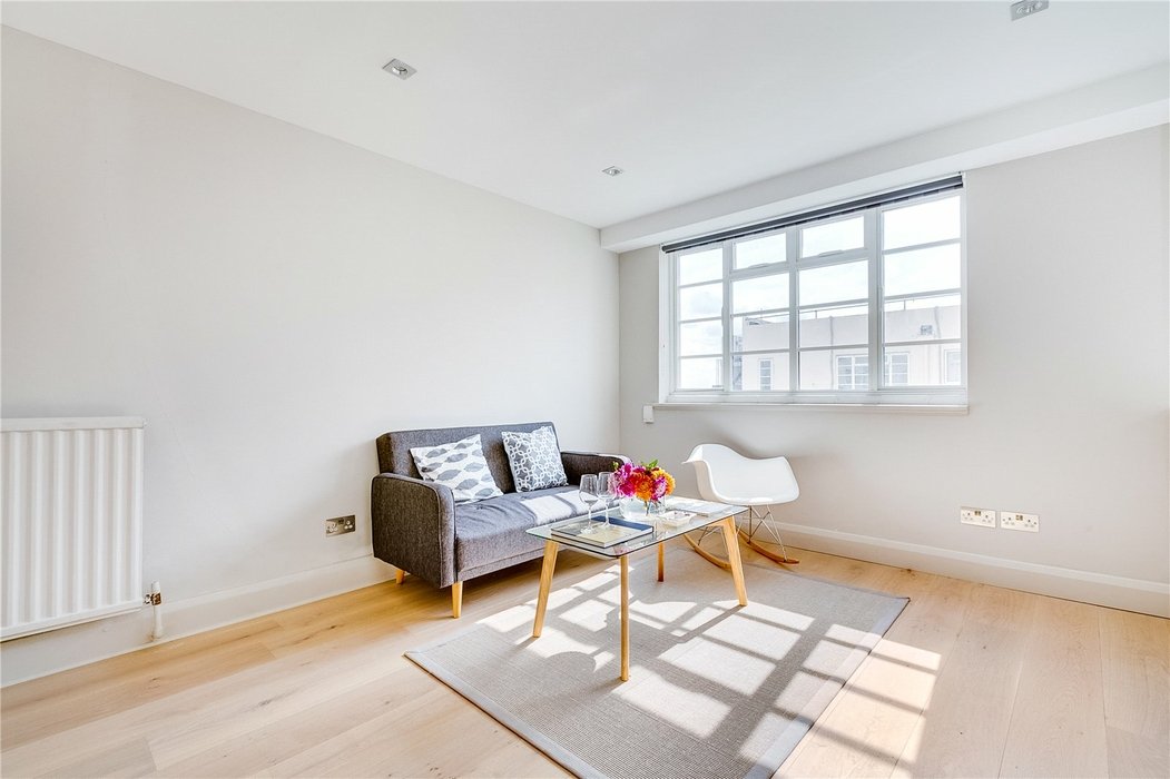 Flat for sale in Chelsea,London - Image 2