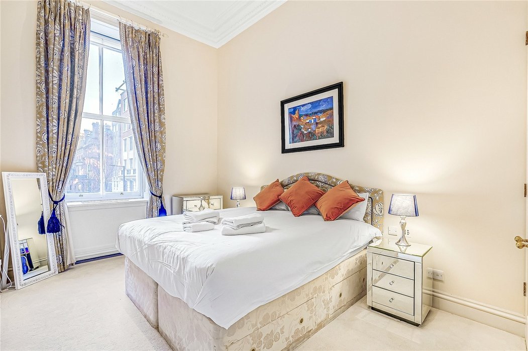 2 bedroom Flat to let in Mayfair,London - Image 12