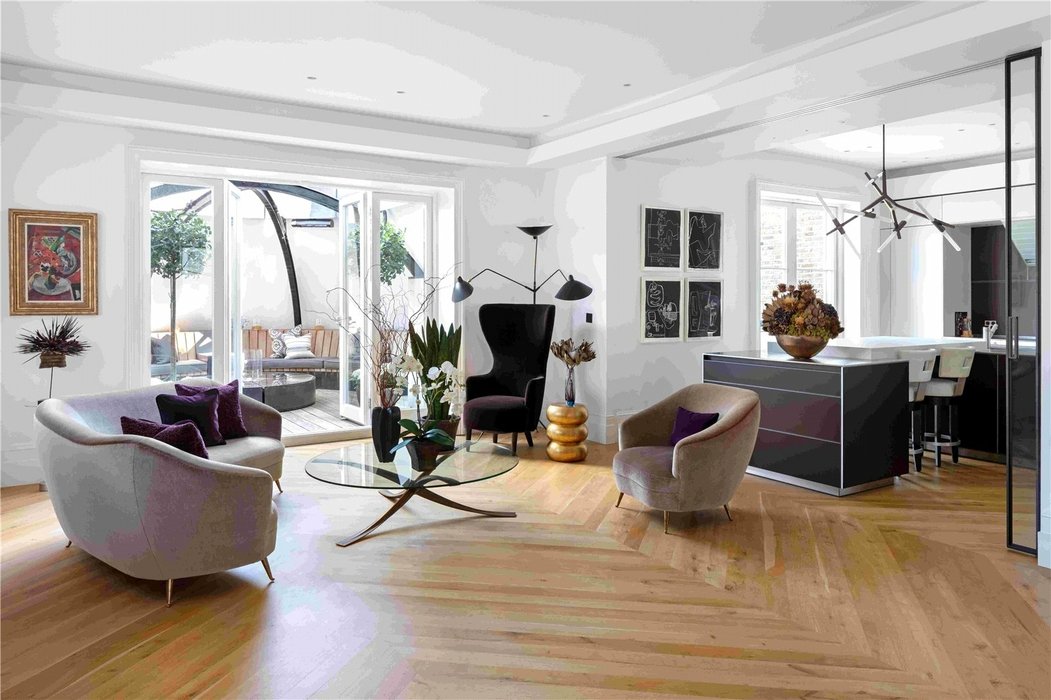 3 bedroom Flat / Apartment,Conversion for sale in Westbourne Grove,London - Image 3
