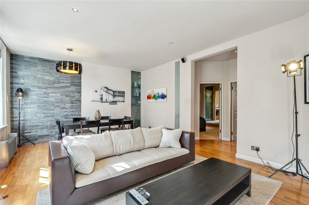 1 bedroom Flat for sale in Mayfair,London - Image 3