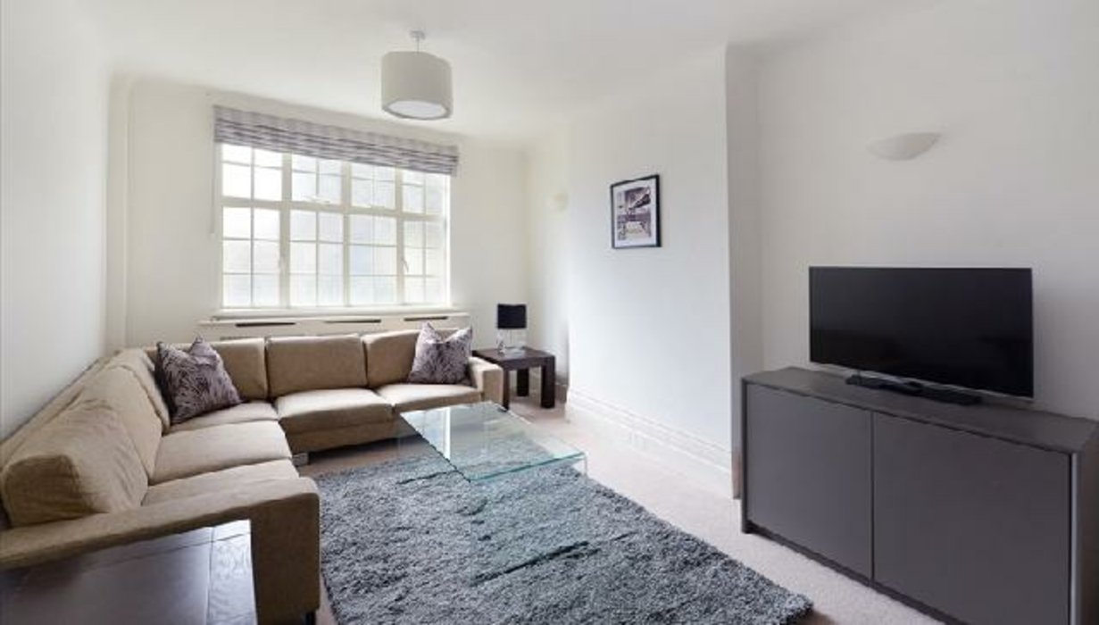 5 bedroom Flat new instruction in St Johns Wood,London - Image 2